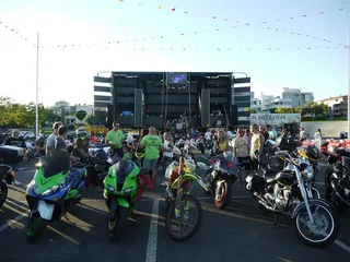 Concentración de motos en Carbajosa de la Sagrada