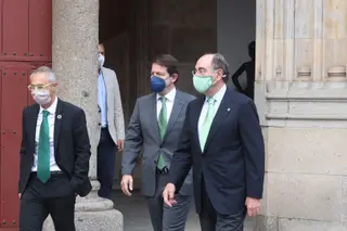 Ricardo Rivero, rector de la USAL, Alfonso Fernández Mañueco, presidente de la Junta, e Ignacio Sánchez Galán, presidente de Iberdrola en la jornada inaugural de EUCYS