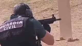 Los agentes de la USECIC de la Guardia Civil de Salamanca refuerzan su capacidad operativa con entrenamiento en tiro de arma larga | Guardia Civil Salamanca