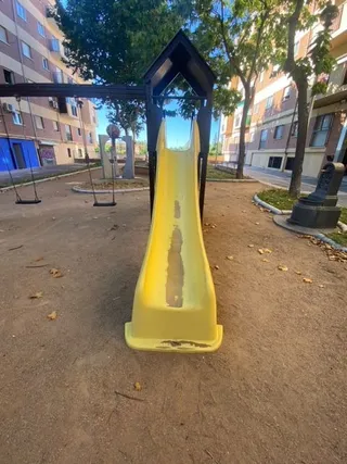Quejas entre los vecinos de los bloques por el estado de las calles