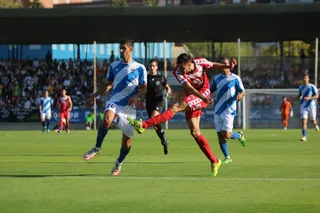De Miguel dispara a portería / FOTO UNIONISTAS CF