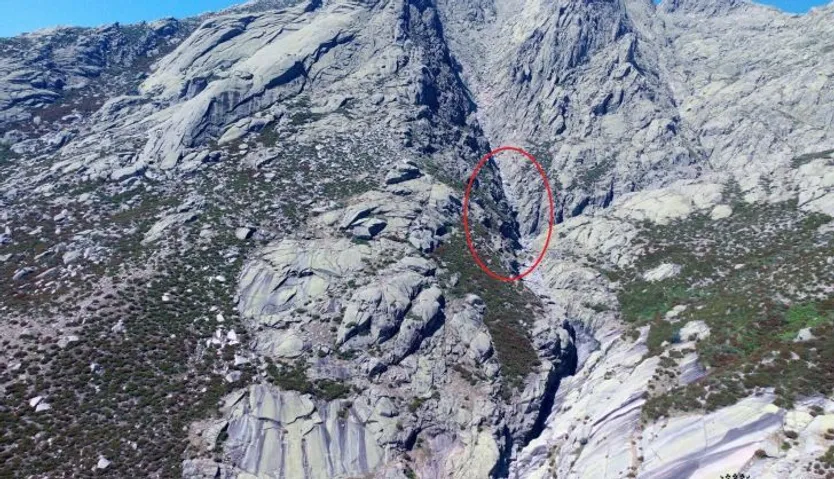 Evacuación de un escalador de la Sierra de Gredos. Fotos Junta de CyL (1)