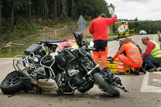 Un herido grave en una colisión entre una moto y un turismo en el pk 43 de la CL-526, en El Payo Vicente ICAL (1).jpg | José Vicente - ICAL