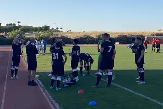 Pausa de hidratación en el partido del Salamanca contra el Badajoz. Foto: @salamanca CFUDS