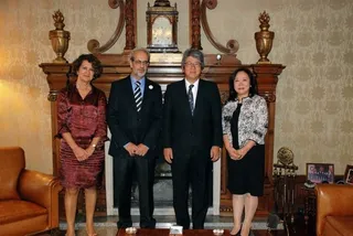 El rector recibe al nuevo embajador de Japón en España