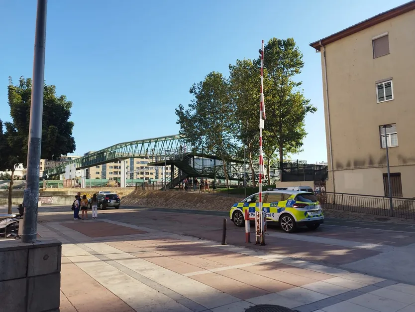 Actuación policial junto al Vilia de Salamanca tras poner en cuarentena a un perro