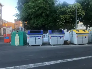 Contenedores de reciclado en una de las calles de Peñaranda