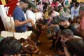 Los niños disfrutaron de los minibueyes