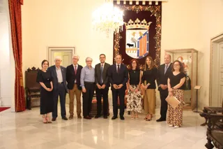 El alcalde de Salamanca, Carlos García Carbayo, preside la reunión del Jurado de Honores y Distinciones