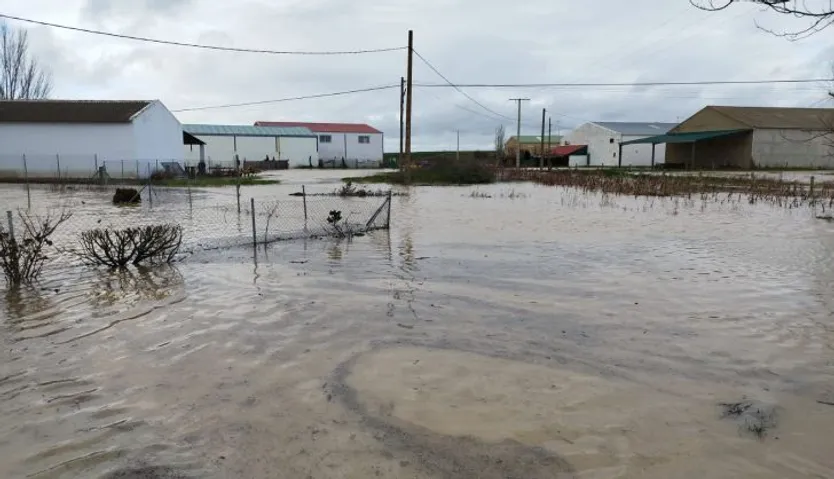 Calzada de Valdunciel inundada por borrasca Irene
