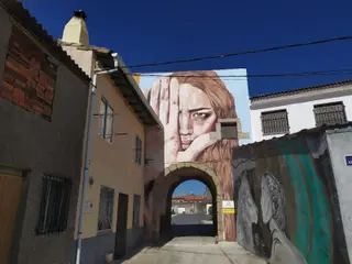 Mural contra la violencia en Pereñajpeg