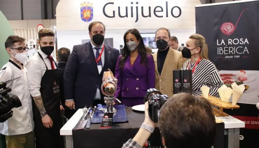 Roberto Martín, alcalde de Guijuelo en FITUR