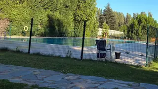 Defecan en dos de los vasos de la piscina de La Aldehuela