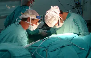 El Hospital garantiza las operaciones quirúrgicas en Navidad y anuncia la contratación de más personal