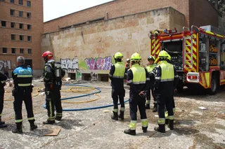 Incendio en una residencia de Ciudad Jardín. Fotos Carlos G (1)