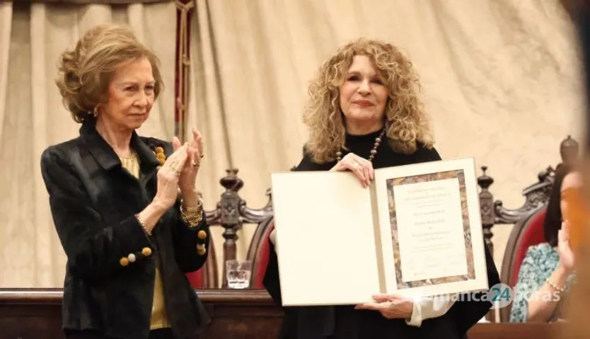La Reina Doña Sofía, junto a la poeta Gioconda Belli, en la XXXII edición del Premio Reina Sofía de Poesía Iberoamericana. Fotos Andrea M.