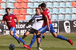 Carmona, en una acción del partido / FOTO SALAMANCA24HORAS.COM