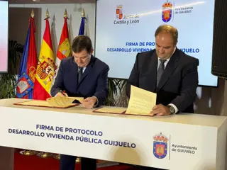 Alfonso Fernández Mañueco y Roberto Martín