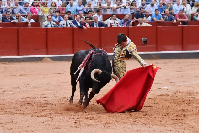 Ismael Martín En La Glorieta Durante La Feria De 2025 En El Cartel De Morante De La Puebla Y Marco Pérez | Andrea Mateos