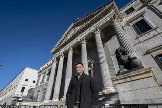 Archivo - Miguel Hurtado, víctima de pederastia en la Iglesia, frente al Congreso de los Diputados, en una fotografía de archivo. - Alberto Ortega - Europa Press - Archivo