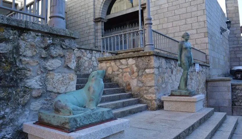 FOTOGRAFÍA ENTRADA MUSEO MATEO HERNANDEZ