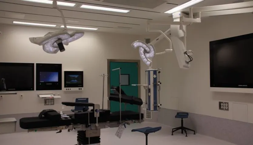 La consejera de Sanidad visita el Nuevo Hospital (60)