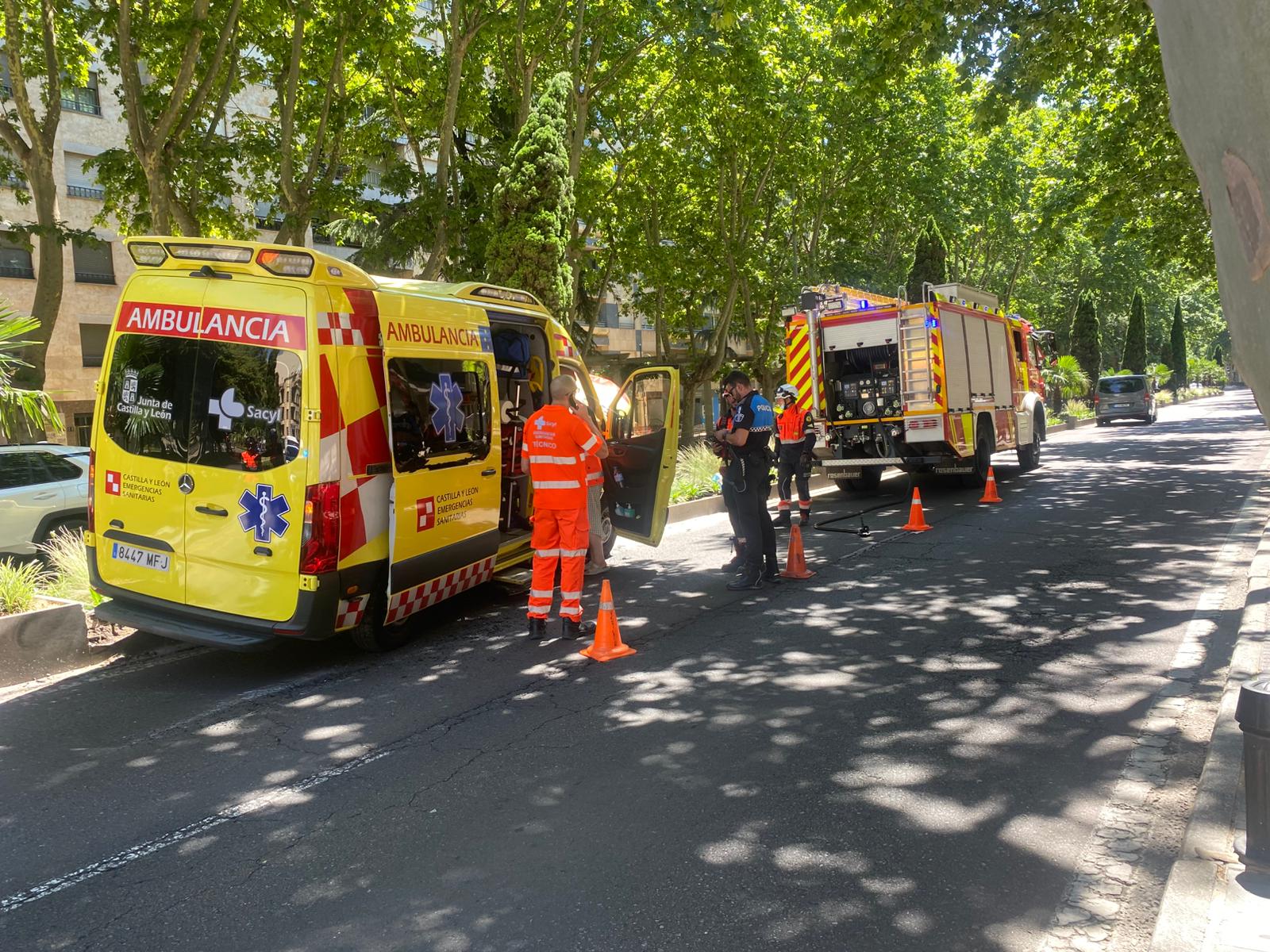 Colisi&oacute;n Entre Una Ambulancia Y Una Furgoneta En El Paseo De Carmelitas (3)