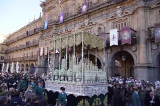Las imágenes de la emotiva procesión de la Dominicana sin el Cristo de la Buena Muerte (1).jpeg