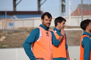 Carlos de la Nava, en el entrenamiento de este jueves con Unionistas.