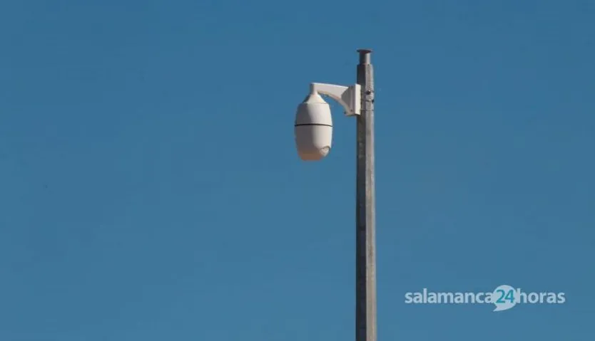 Cámaras de vigilancia por presencia de carreras ilegales en el polígono de Peña Alta. Fotos S24H (1)