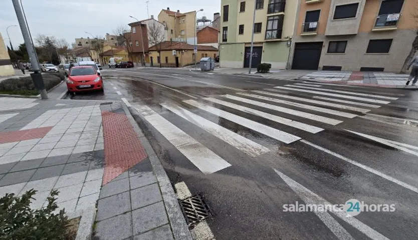 Rotura de una tubería en la calle Río Sil
