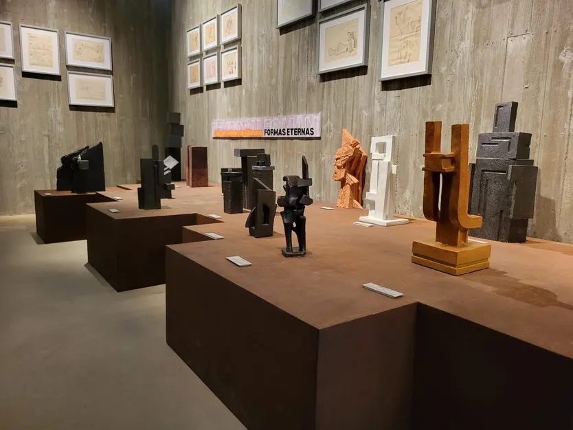 El taller de cerámica de Villamayor homenajea a Ángel Mateos (1)