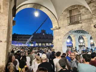 Aforo completo en la Plaza Mayor para el espectáculo NEXUS