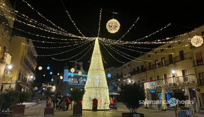 Decoración navideña en Ciudad Rodrigo 2023. Fotos S24H (6)