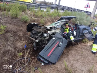 Bomberos de la Diputación de Valladolid en un accidente de la A 66. Foto: Bomberos de la Diputación de Valladolid.