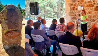 Homenajean a Unamuno con la colocación de un monolito