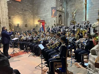 Actuación del la Agrupación musical La Estrella en la parroquia de Peñaranda