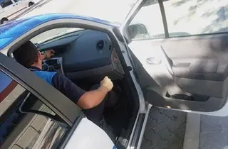 Denunciado un joven por enseñar el culo a la Policía Local