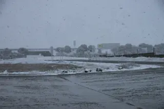 Nieve en carretera colindantes con la A-66 - Fotos de archivo - S24H