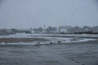 Nieve en carretera colindantes con la A-66 - Fotos de archivo - S24H