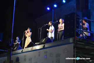 Concierto de Astrid Jones y The Blue Flaps en jardines de Santo Domingo (32)