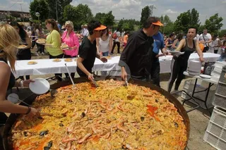 La paella, esta vez sí, en el Prado de la Vega