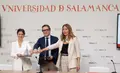 De izquierda a derecha: la ministra de Juventud e Infancia, Sira Rego; el rector de la USAL, Juan Manuel Corchado; y Sara Serrate, profesora y codirectora de la Cátedra Educación, Infancia y Juventud del Centro de Transferencia Socioeducativa. / Raquel J. Santos (Comunicación USAL)