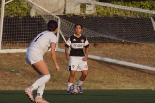 Partido amistoso Salamanca Fútbol Femenino y Milton Academy. Foto Juanes (1)
