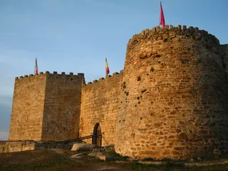Castillo de Ledesma, erigido por el rey Fernando II de León en el siglo XII.