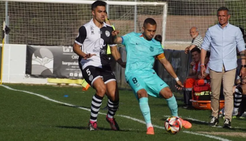 Erik Ruiz, ante el Barcelona Atletic | FOTO SALAMANCA24HORAS.COM