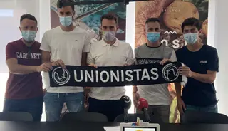 El director comercial de Unionistas, Alberto Alonso 'Guti', en el centro de la imagen / FOTO SALAMANCA24HORAS.COM