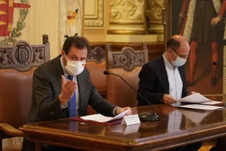 Óscar Puente al Gobierno y la Junta: “Menos encerrar y más vacunar”