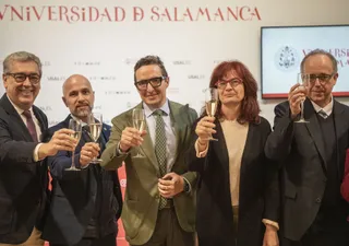 El rector de la USAL mantiene el tradicional encuentro navideño con los medios de comunicación tras la celebración del Consejo de Gobierno - Susana Martín (ICAL)