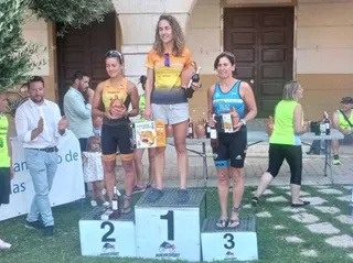 Ester Rodríguez, ganadora del Triatlón Sprint de Dueñas